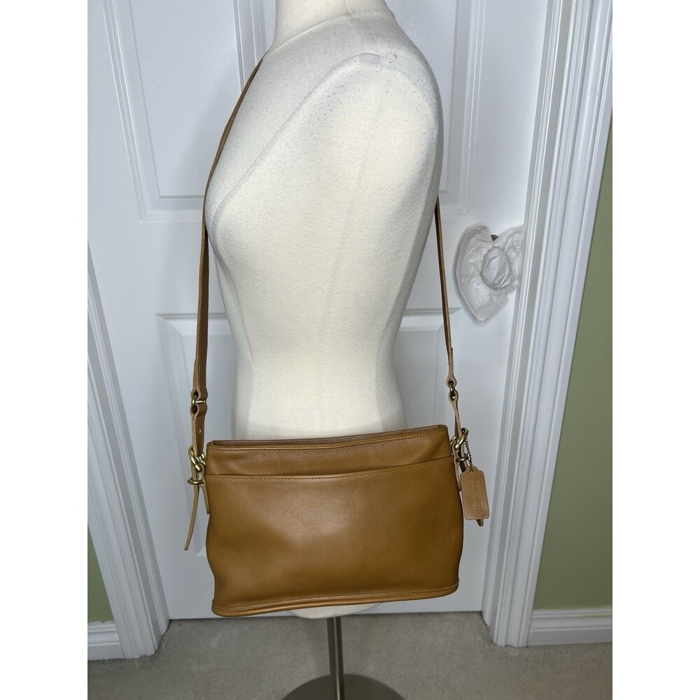 Vintage COACH Bag British Tan Equestrian Slim Crossbody  Cowhide  9802 USA